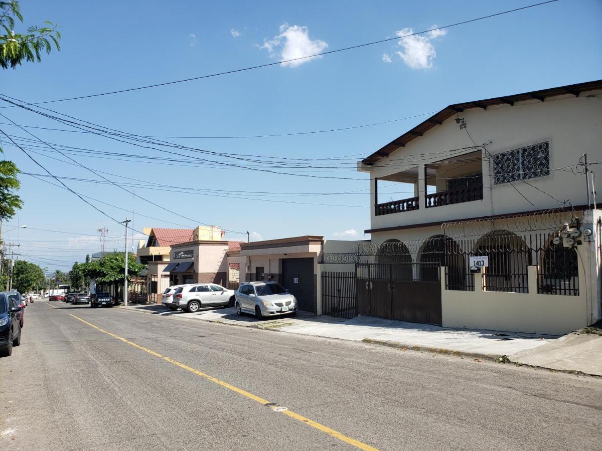 Casa Altamira Hotel San Pedro Sula Exterior photo