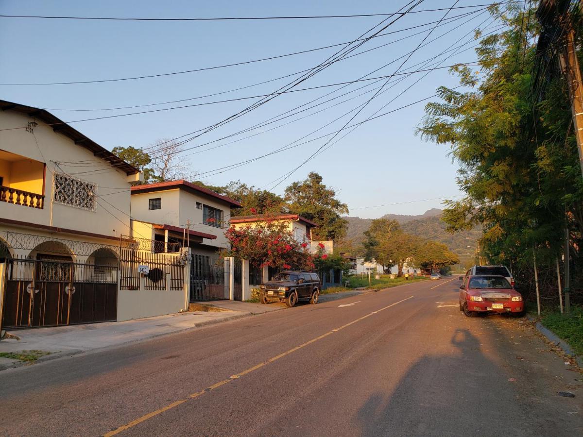 Casa Altamira Hotel San Pedro Sula Exterior photo